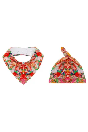 BABIES BIB AND BEANIE SET KIMONO KISSES