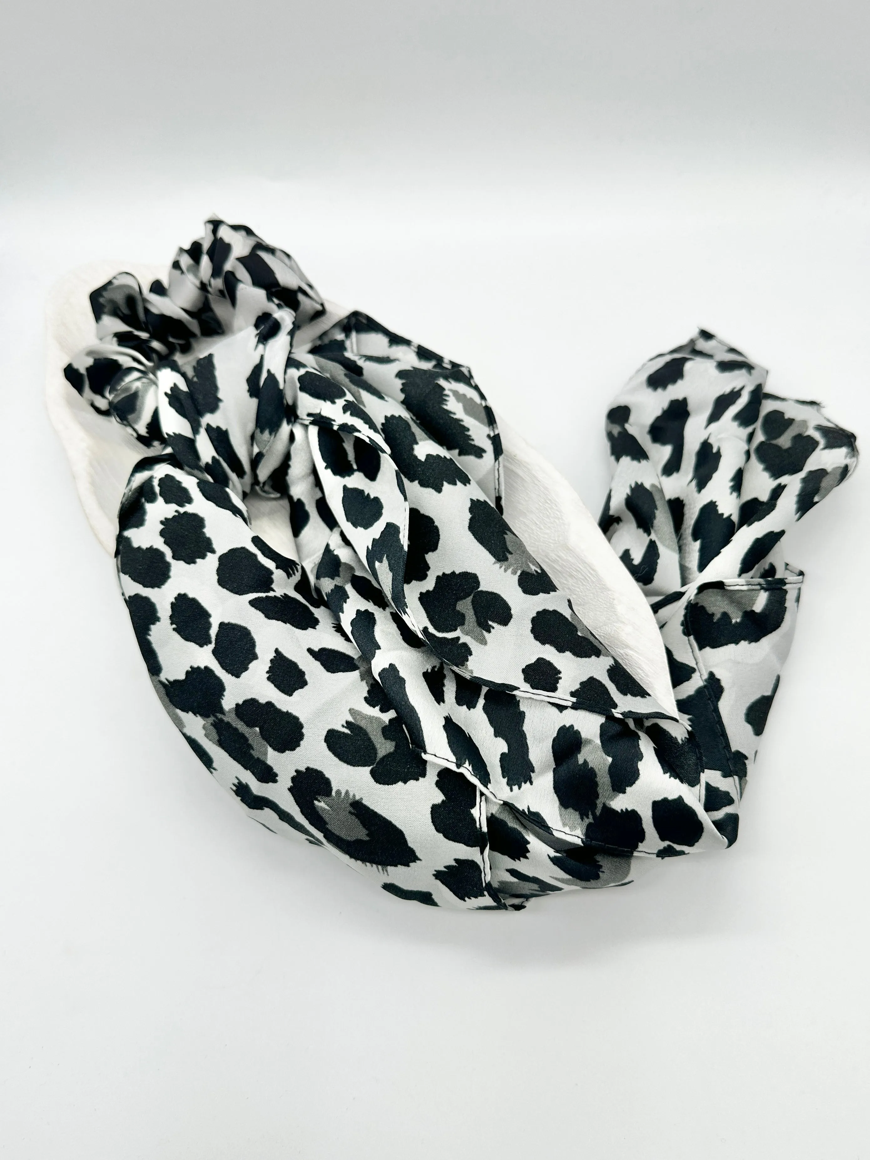 Nicole Printed Scrunchie Scarf